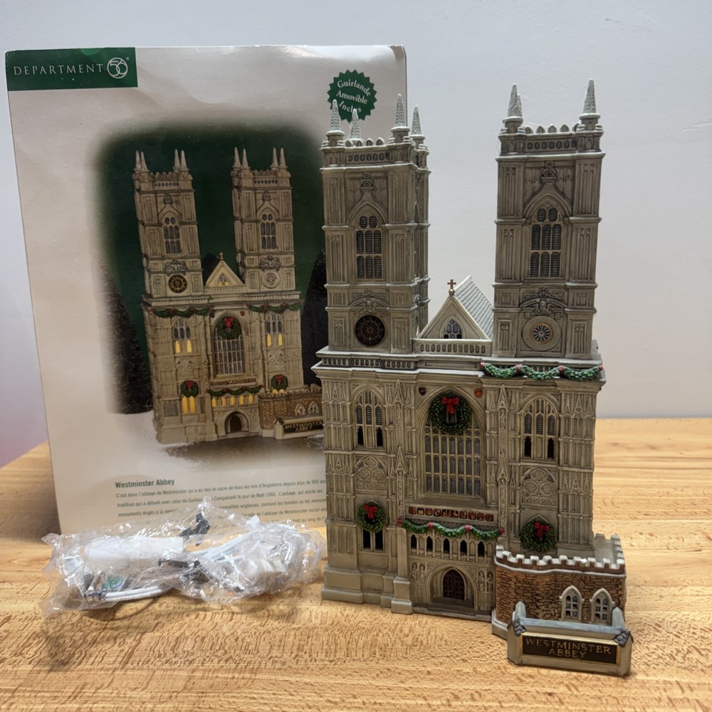 Department 56 Dickens Village Westminster Abbey Lit Building 58517 Christmas